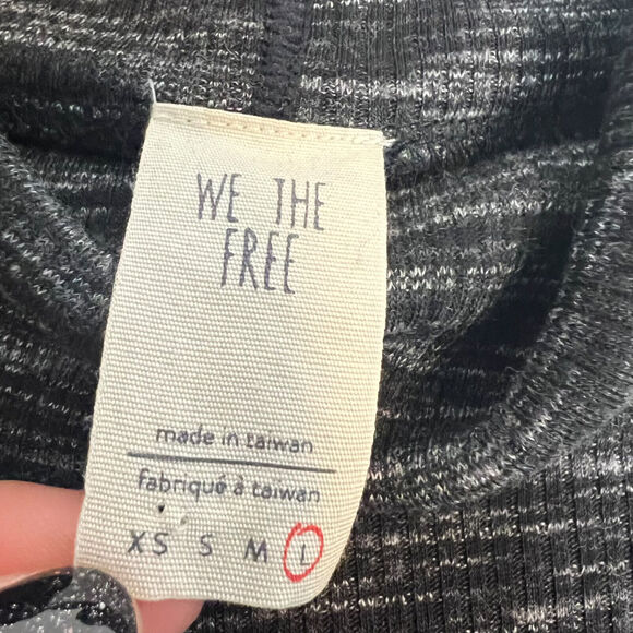 Free People Top Womens Large Black Stonecold Turtleneck Tunic Split Back Layers - Picture 8 of 13